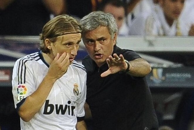 Luka Modričius ir Jose Mourinho | AFP/Scanpix nuotr.