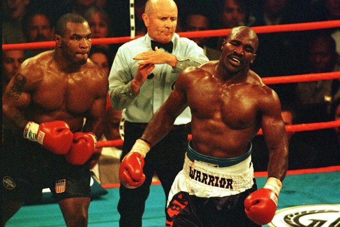 Mike'as Tysonas ir Evanderis Holyfieldas | Scanpix nuotr.