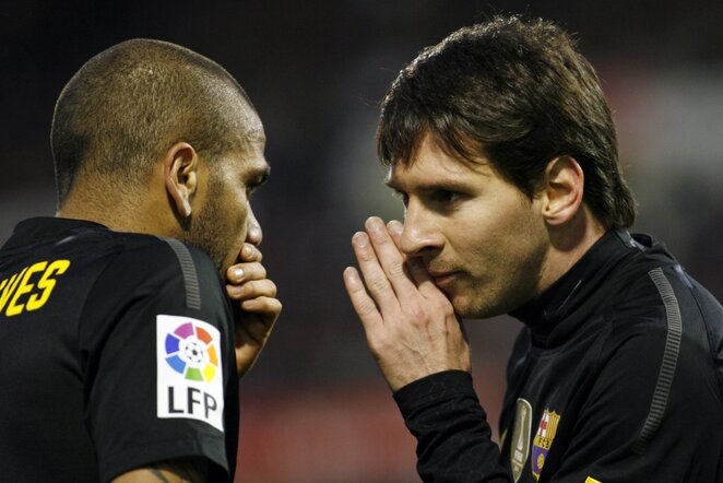 Barselonos klubo žvaigždės L.Messi ir D.Alvesas | Reuters nuotr.