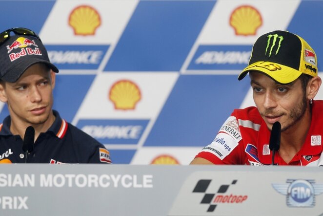 Casey Stoneris (kairėje), Valentino Rossi | REUTERS/Scanpix nuotr.