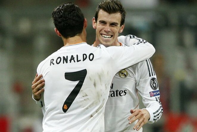 Garethas Bale'as sveikina Cristiano Ronaldo | AP/Scanpix nuotr.