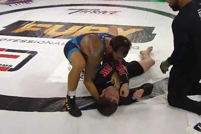 Clay Guida ir Bradas Boultonas | „Stop“ kadras