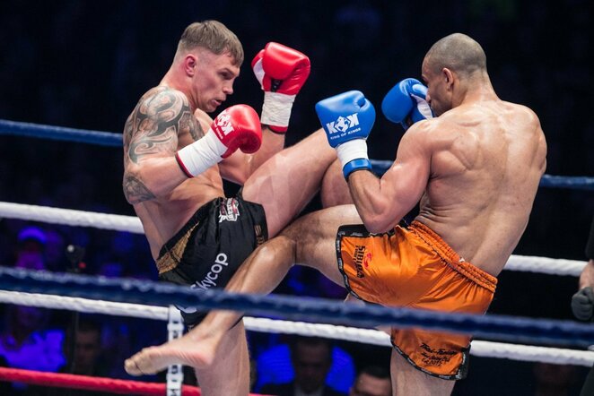 Sergejaus Maslobojevo ir Fraserio Weightmano dvikovos akimirka | Juliaus Kalinsko / BNS foto nuotr.