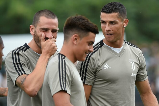 Leonardo Bonucci ir Cristiano Ronaldo | Scanpix nuotr.
