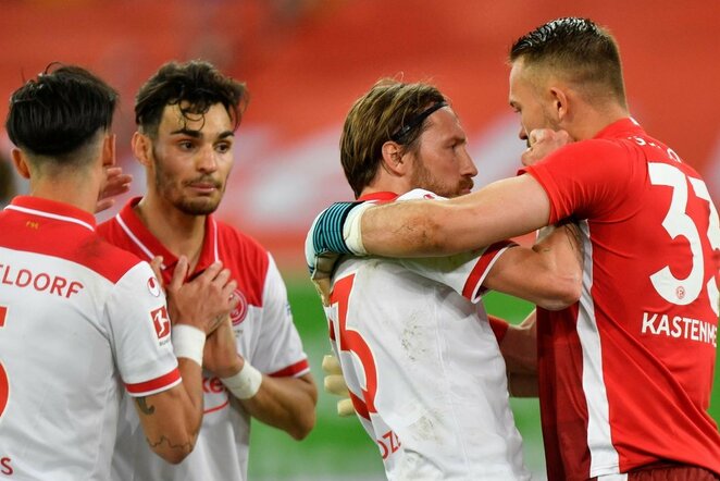 „Dusseldorf“ ir „Schalke“ rungtynių akimirka | Scanpix nuotr.