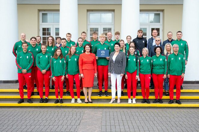 Sportininkus į Europos jaunimo olimpinį festivalį palydėjo pirmoji ponia | S.Čirbos nuotr.
