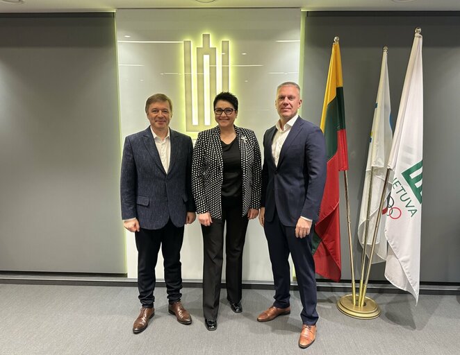 Susitarimo pasirašymas | LTOK nuotr. Susitarimo pasirašymas | LTOK nuotr.