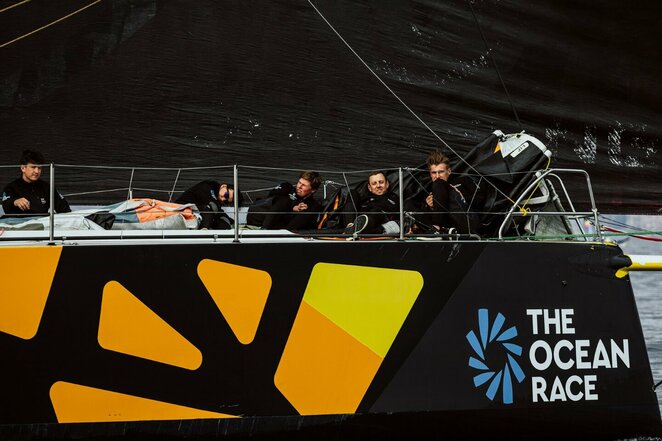„Ambersail 2“ startuos pirmajame, ypatingai ekstremaliame „The Ocean Race“ etape | Domo Rimeikos nuotr. „Ambersail 2“ startuos pirmajame, ypatingai ekstremaliame „The Ocean Race“ etape | Domo Rimeikos nuotr.