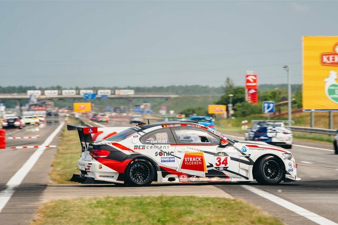 „Strack Racing By JR Motorsport“ komanda | Vytauto Pilkausko nuotr.