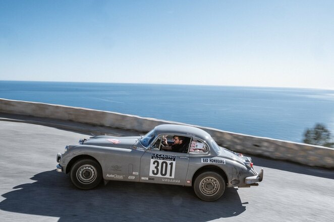 Virusas sustabdė Monte Karlo Ralį, bet ne K.Raišio „Jaguar“ | asmeninio archyvo nuotr. Virusas sustabdė Monte Karlo Ralį, bet ne K.Raišio „Jaguar“ | asmeninio archyvo nuotr.