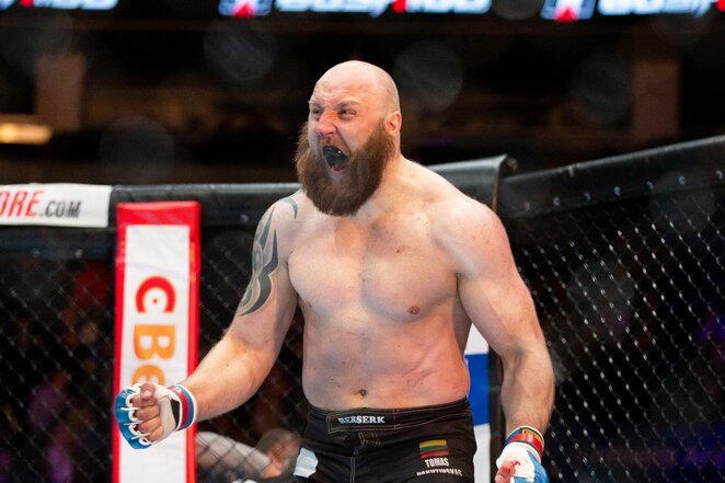 Tomas Pakutinskas prieš Denisą Polechiną | Žygimanto Gedvilos / BNS foto nuotr. Tomas Pakutinskas prieš Denisą Polechiną | Žygimanto Gedvilos / BNS foto nuotr.