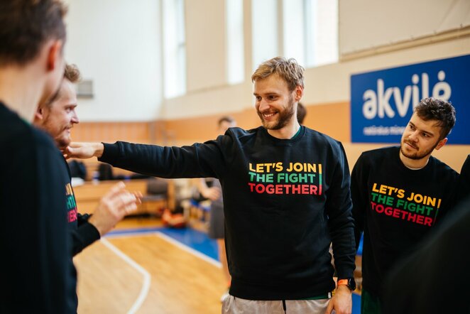 Kurtieji krepšininkai skirs pergales mažiesiems ligoniams | Mariaus Linausko nuotr. Kurtieji krepšininkai skirs pergales mažiesiems ligoniams | Mariaus Linausko nuotr.
