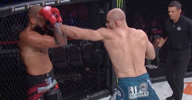 Julius Anglickas prieš Jordaną Youngą | „Stop“ kadras Julius Anglickas prieš Jordaną Youngą | „Stop“ kadras