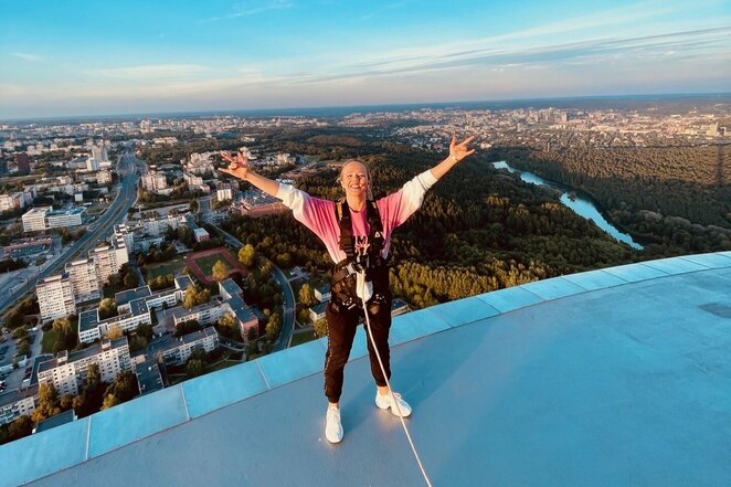 Vilniuje įvyko Zumba treniruotė 170 m aukštyje | Organizatorių nuotr.