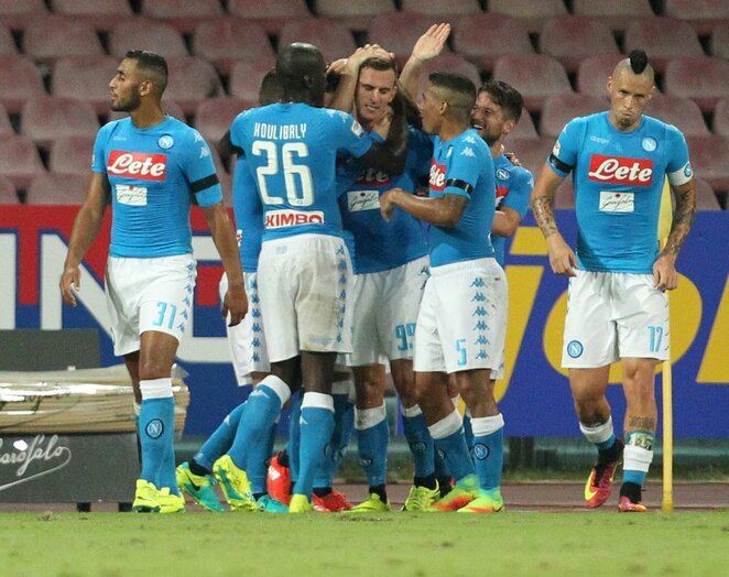 „Napoli“ futbolininkai švenčia įvartį | Scanpix nuotr.