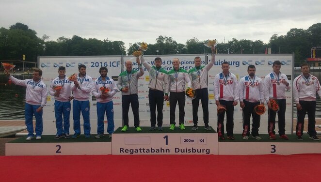 Artūras Seja, Ignas Navakauskas, Aurimas Lankas ir Edvinas Ramanauskas atsiėmė aukso medalius | Organizatorių nuotr.