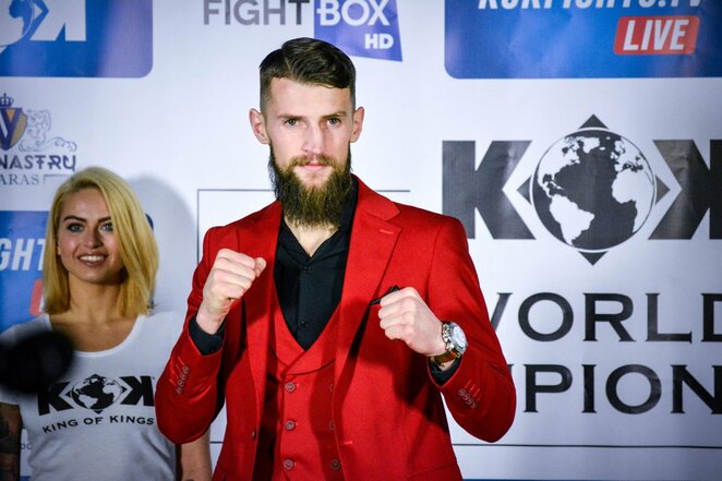 „Bushido & KOK'55 Hero's“ kovotojų svėrimai | Sportas.lt/Tito Pacausko nuotr. „Bushido & KOK'55 Hero's“ kovotojų svėrimai | Sportas.lt/Tito Pacausko nuotr.