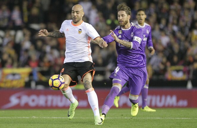 Simone Zaza | Scansione fotografica