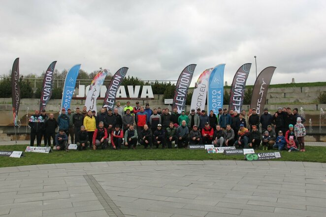 Jonavoje prasidėjo naujas Lietuvos diskgolfo taurės sezonas | Organizatorių nuotr.