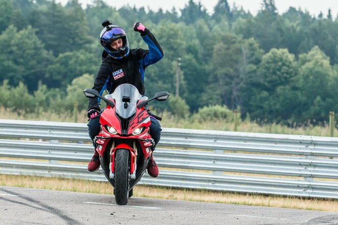 Ant paskolinto BMW „Sheras Zyske“ pasiekė „Nemuno žiedo“ trasos rekordą | Organizatorių nuotr.