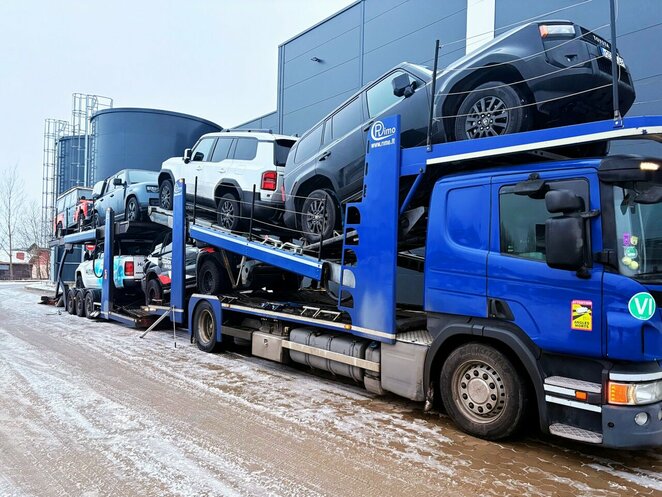 Benediktas Vanagas išlydėjo ypatingą krovinį | Komandos nuotr.
