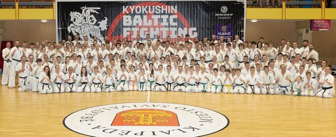 Išskirtinis svečias iš Japonijos priviliojo į Klaipėdą gausų būrį karatė kovotojų | Algimanto Barzdžiaus nuotr. Išskirtinis svečias iš Japonijos priviliojo į Klaipėdą gausų būrį karatė kovotojų | Algimanto Barzdžiaus nuotr.