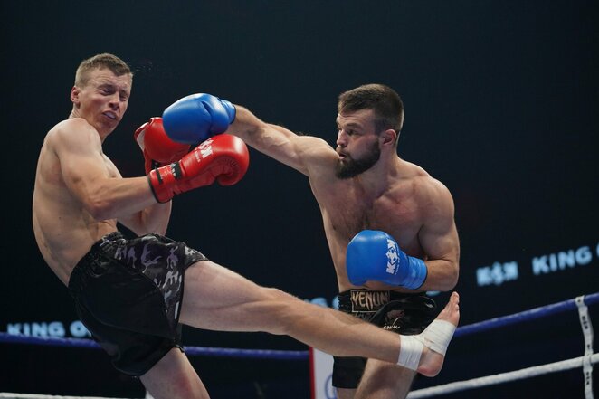 Samuel Sorochov (red gloves) - Aleh Moshin (blue gloves) |  Sportas.lt/ Photo by Tito Pacauskas